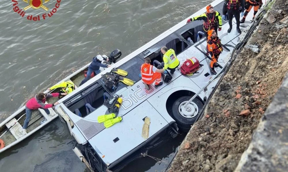 Τραγωδία στο Τορίνο: Τουριστικό λεωφορείο έπεσε από γέφυρα – Ένας νεκρός, 3 τραυματίες